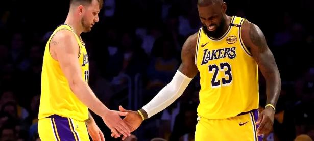  莎拉波娃关键节点连败，TL带队取胜！